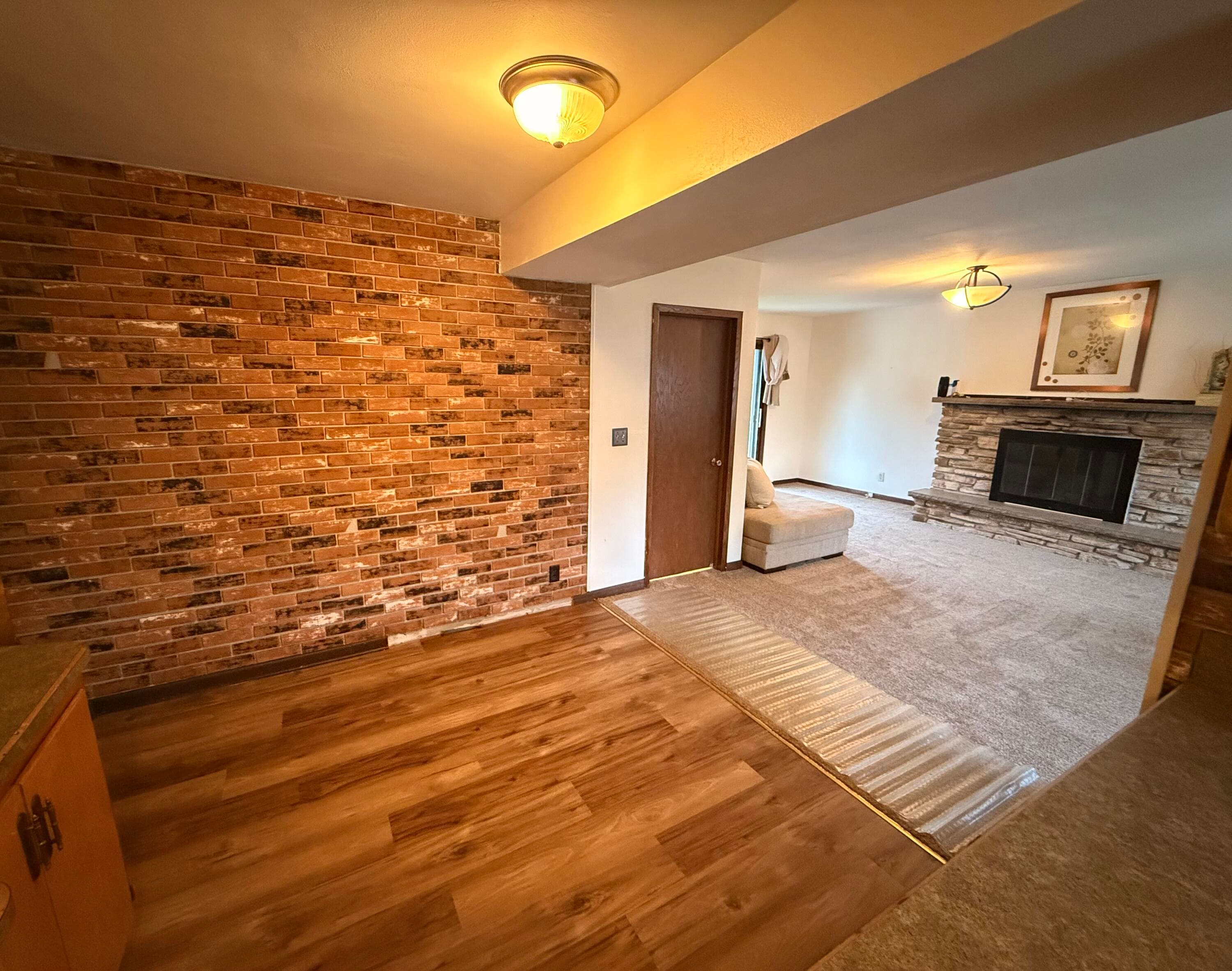 Dinette Area (new flooring)