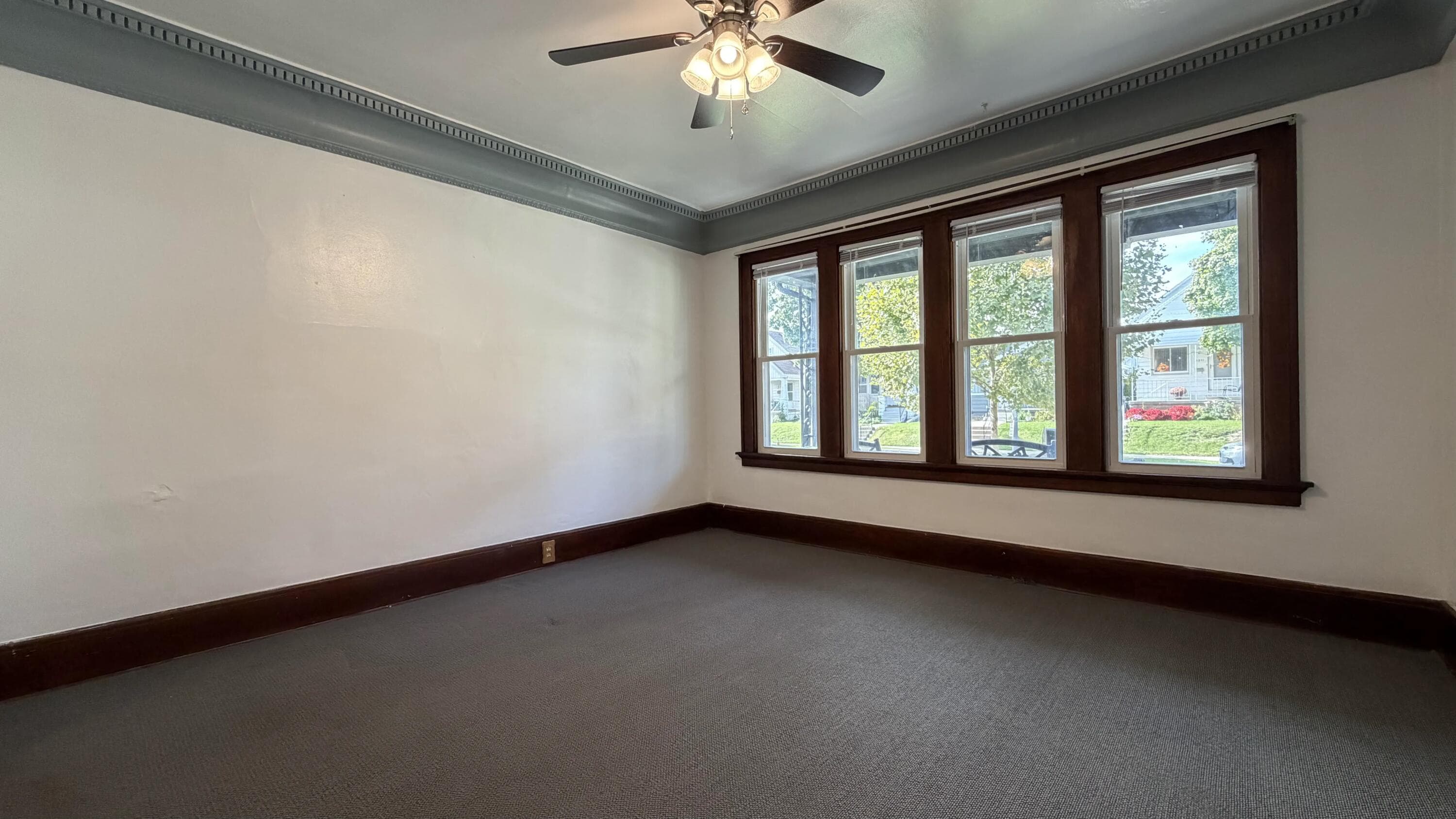1st Floor Living Room