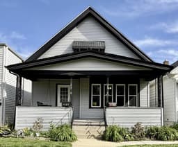 2210 S 71st St, West Allis