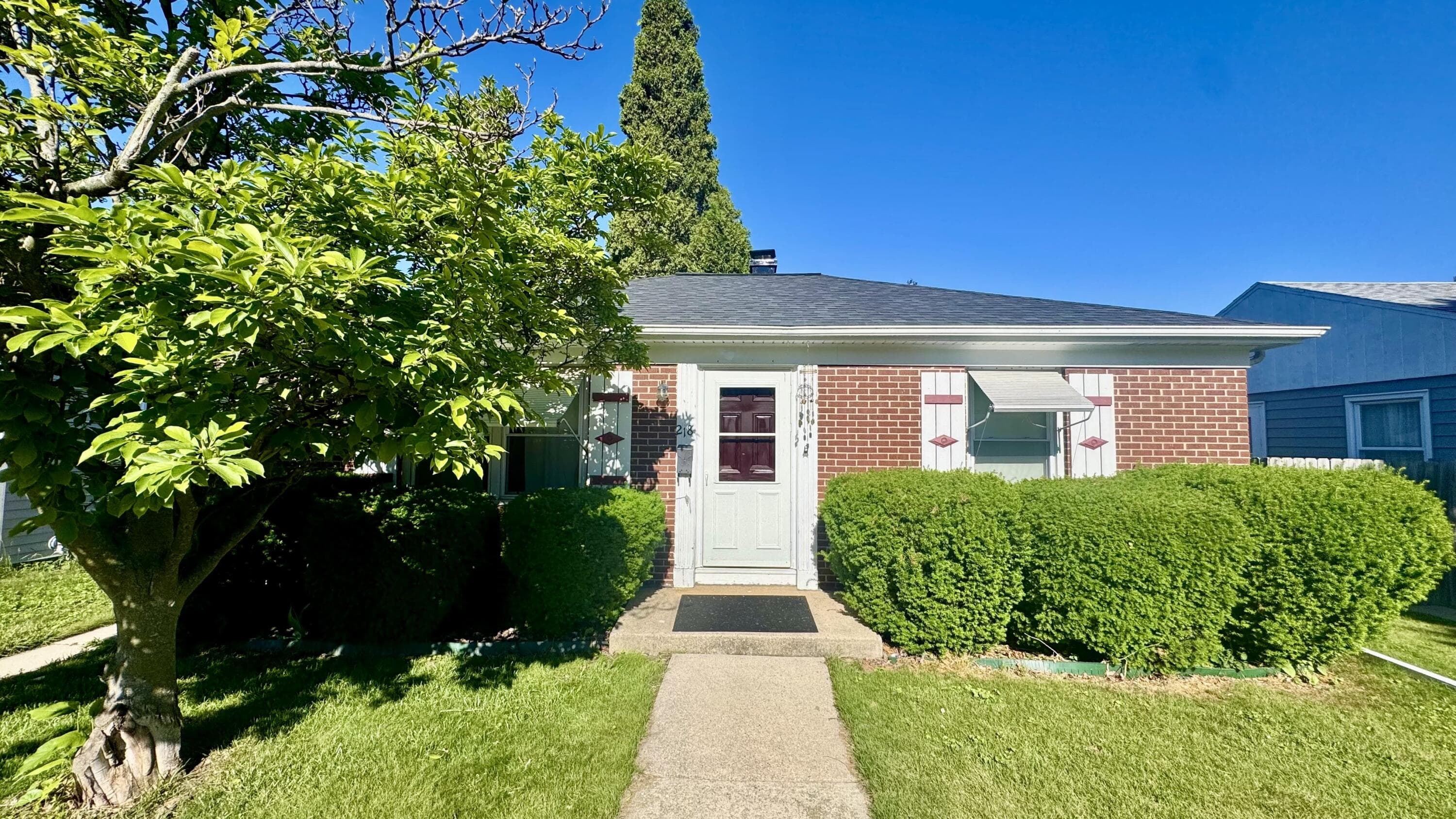 218 Luedtke Ave